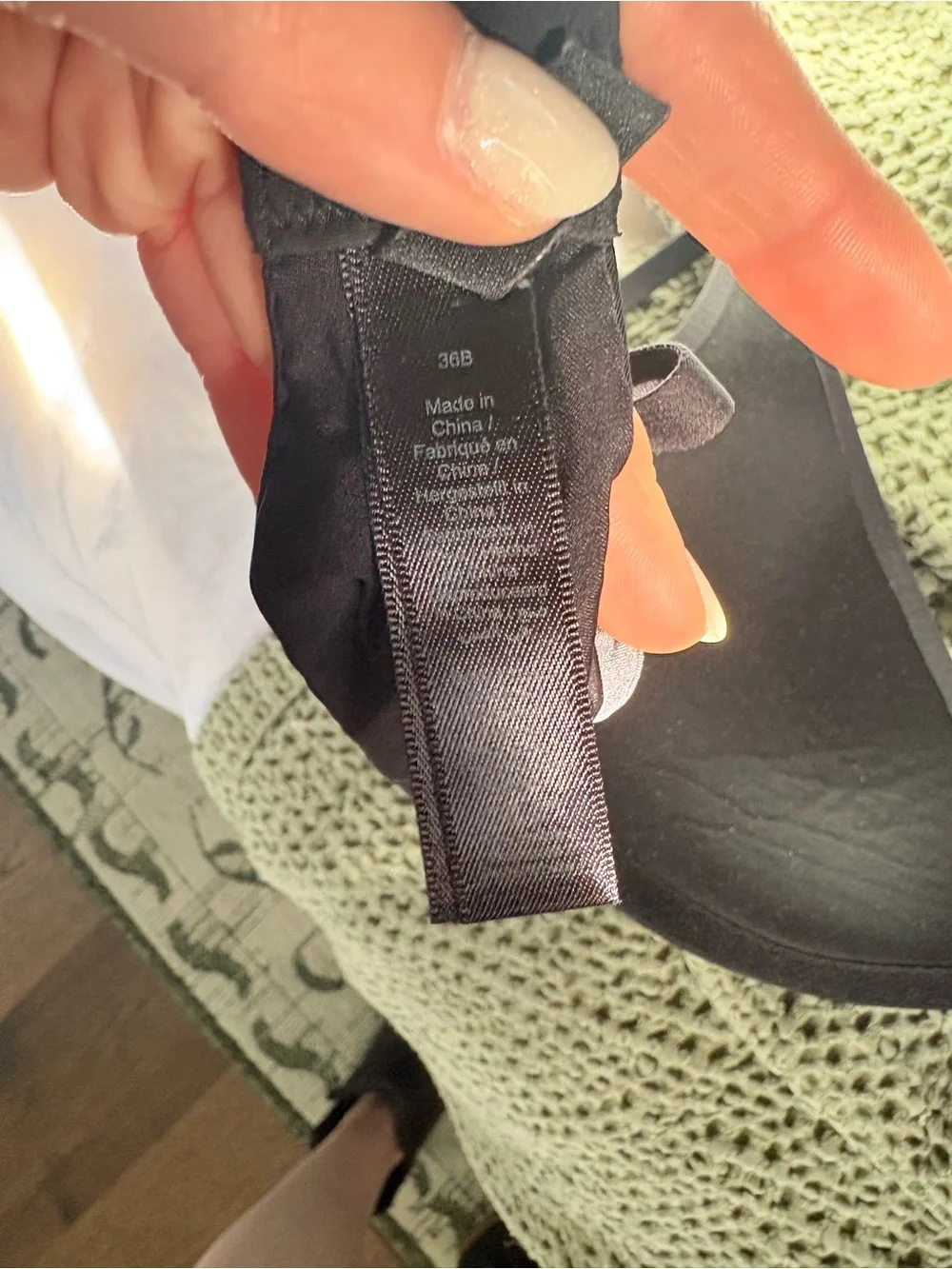 SKIMS Seamless Wireless Bra in Black - Picture 4 of 4
